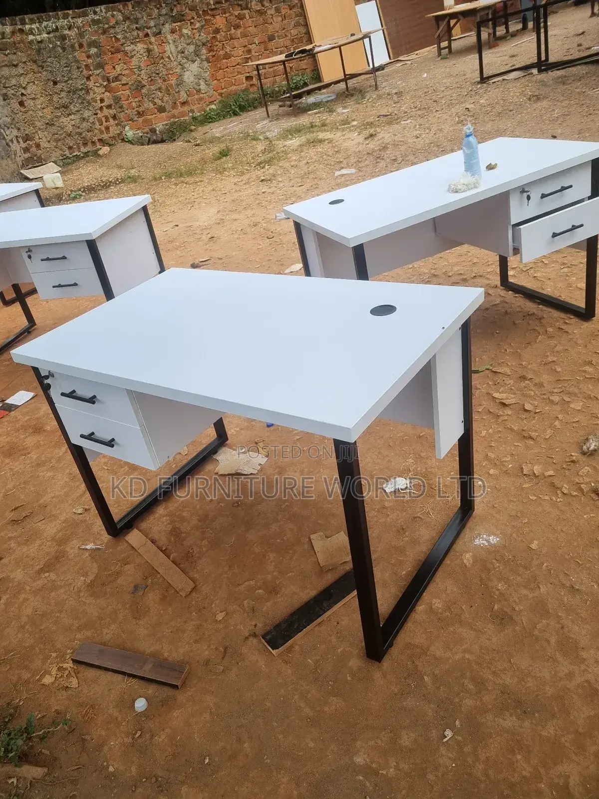 Modern Metallic Tablr