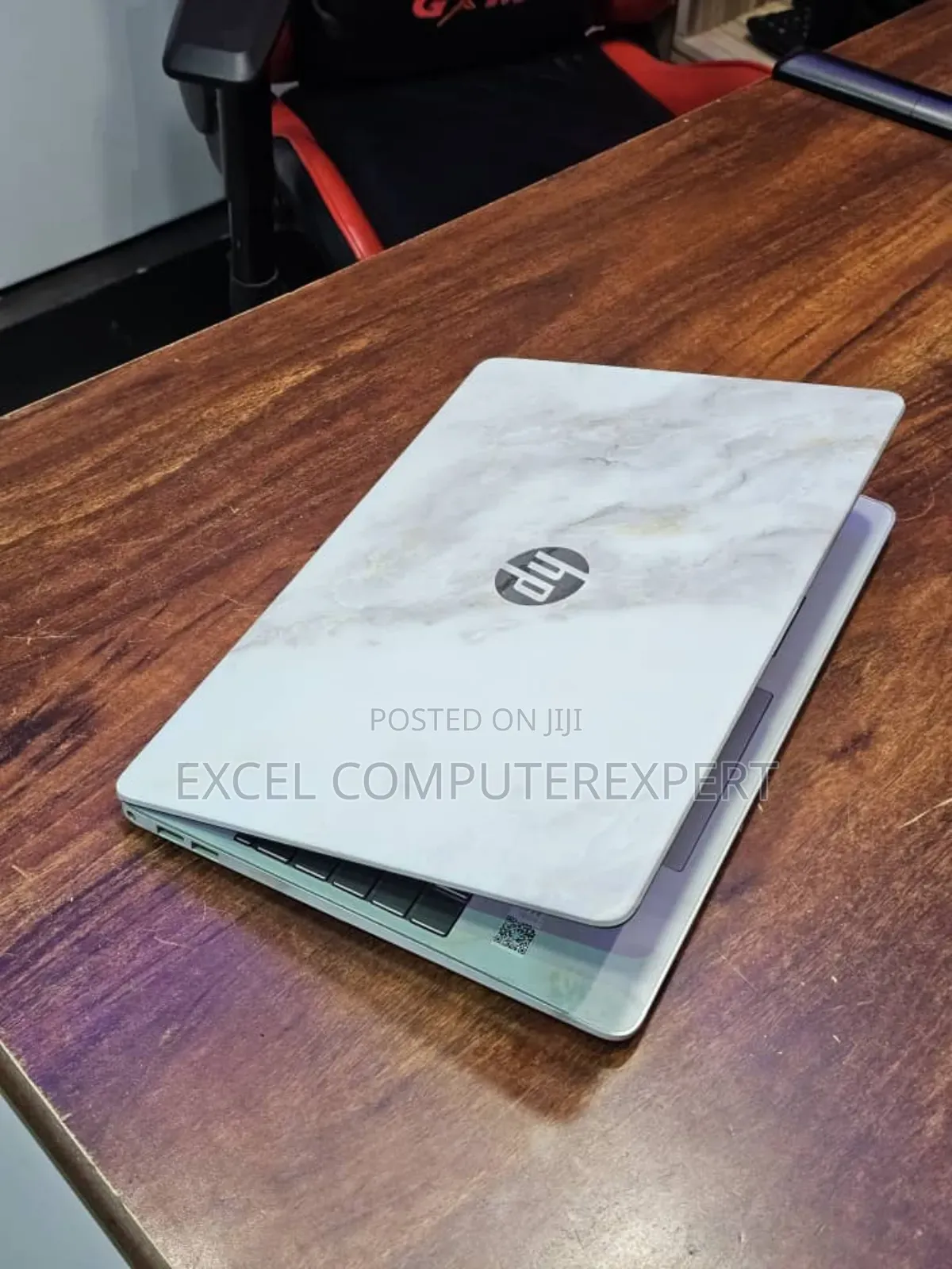 New Laptop HP 14S 8GB Intel Core I7 SSD 256GB