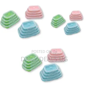 Sets of Versatile Collapsible Silicone Food Storage Containers