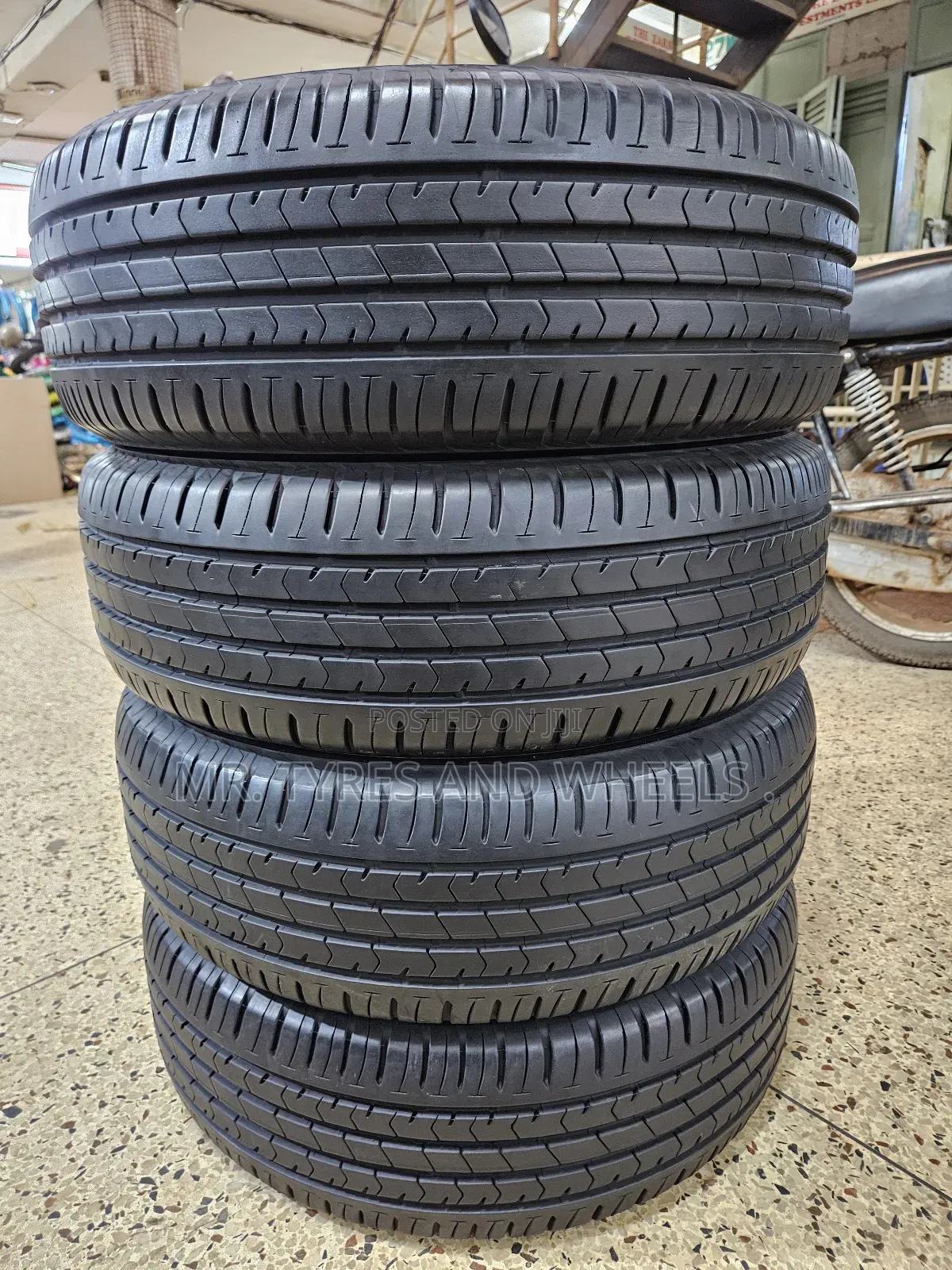 215 60 R16 Imported Tires 4rm Japan Bridgestone Made Stay In Ur Office