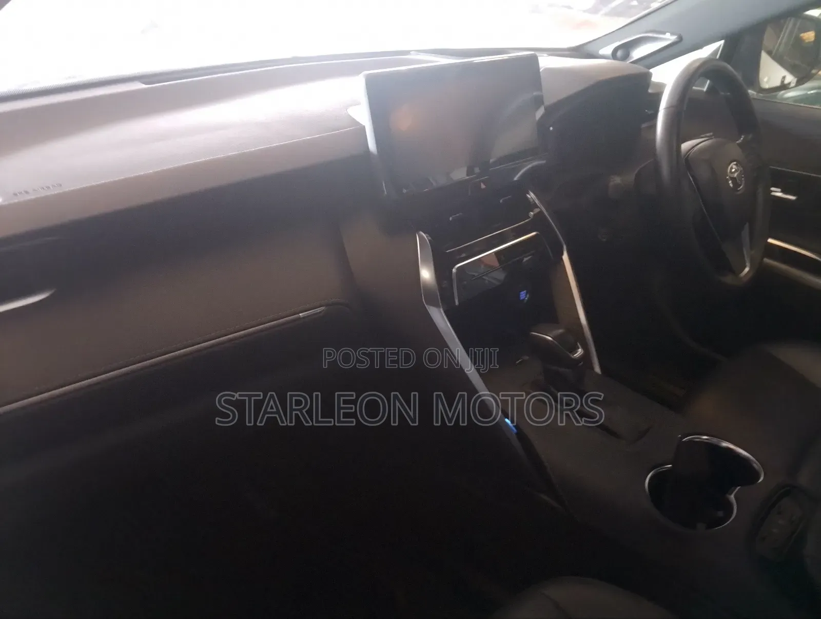 Toyota Harrier 2.0 2020 White