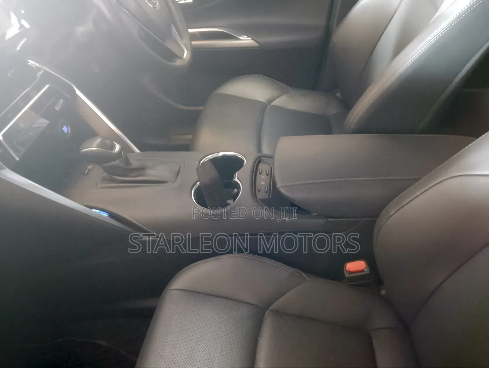 Toyota Harrier 2.0 2020 White