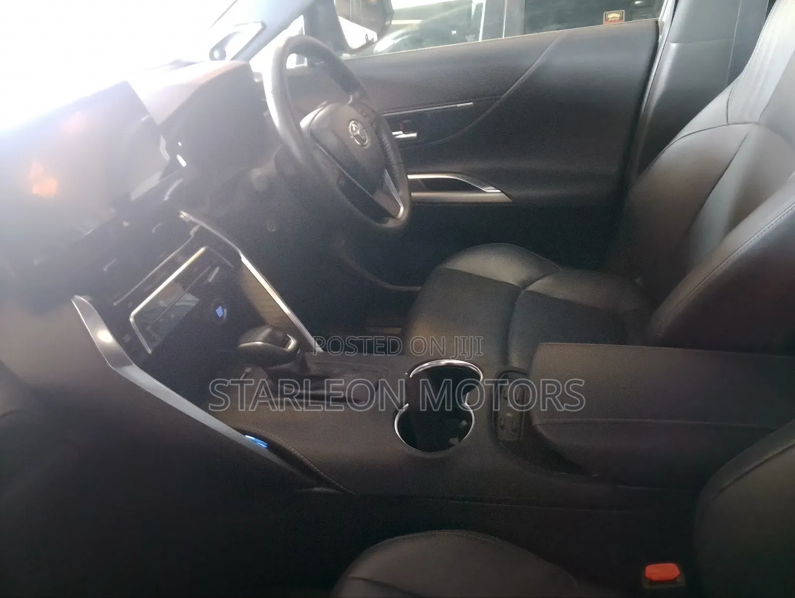 Toyota Harrier 2.0 2020 White