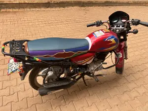 Bajaj CT 125X 2023 Red