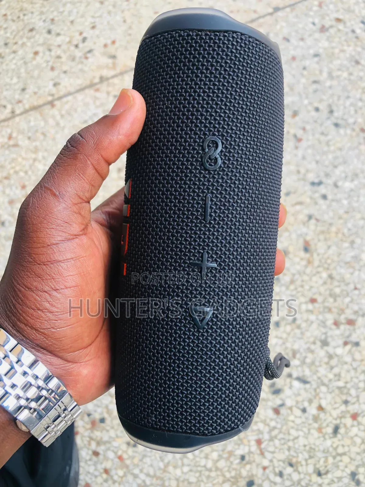 JBL Flip 6 Bluetooth Rechargeable Portable Speaker Asgood as New 12hrs