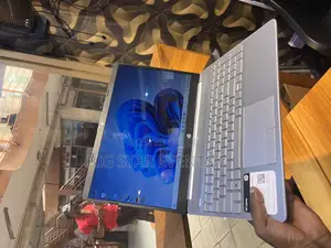 Laptop HP 15s 8GB Intel Core i7 SSD 256GB