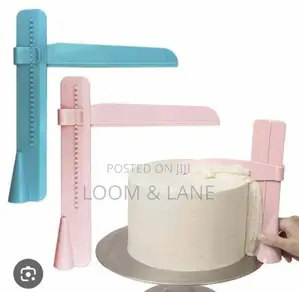Adjustable Plastic Cake Scraper or Smoother