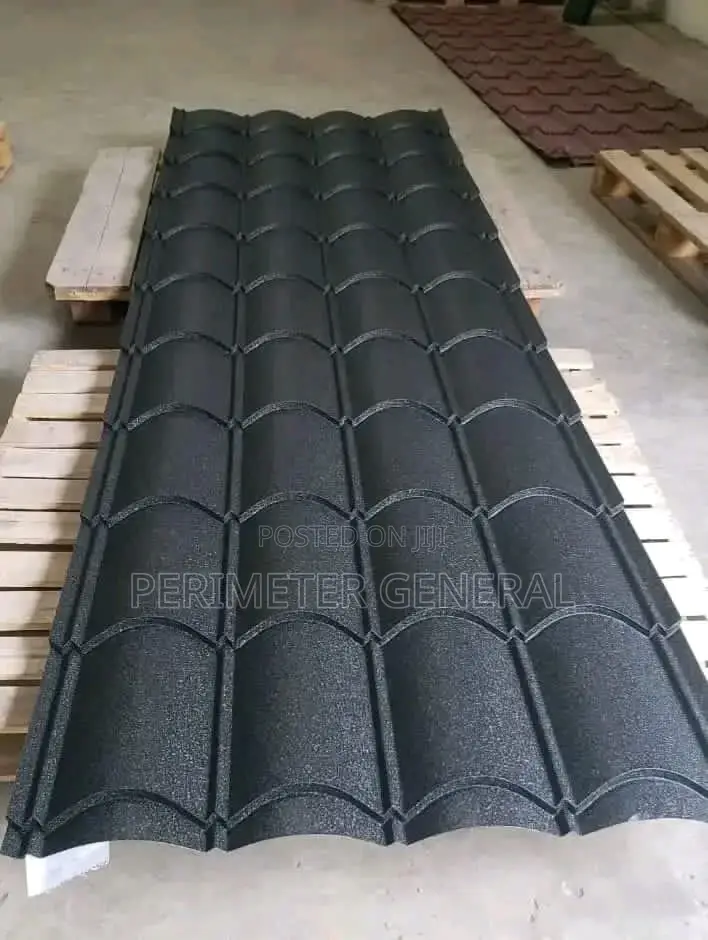 Uganda Bati Orient Tile 28g Black
