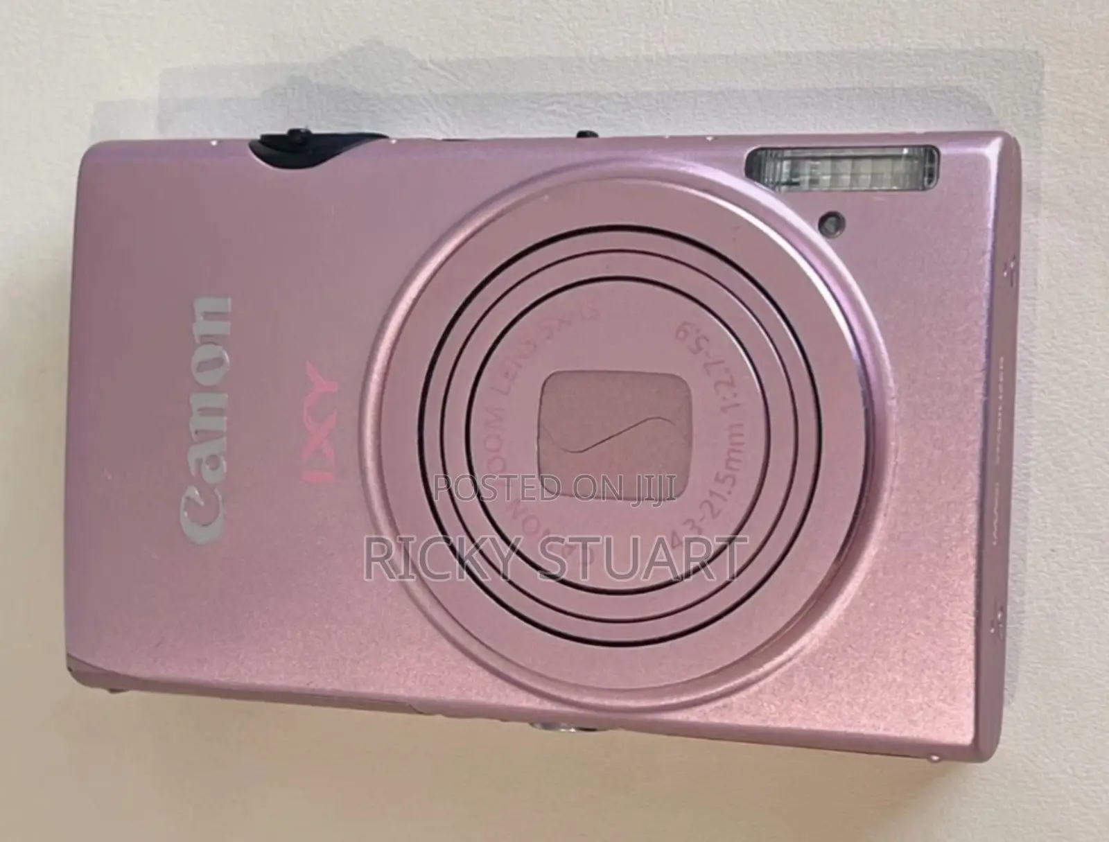 Canon Ixus 135 With Wifi Digital Camera Pick in Color