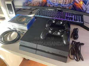 Ps4 With Two Controllers + 10 Games