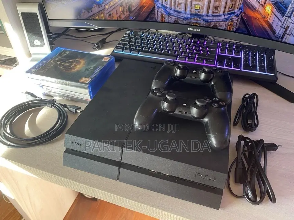 Ps4 With Two Controllers + 10 Games