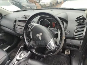 Mitsubishi Outlander 2009 Gray