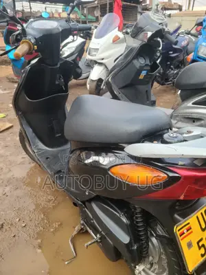 Yamaha 2015 Black