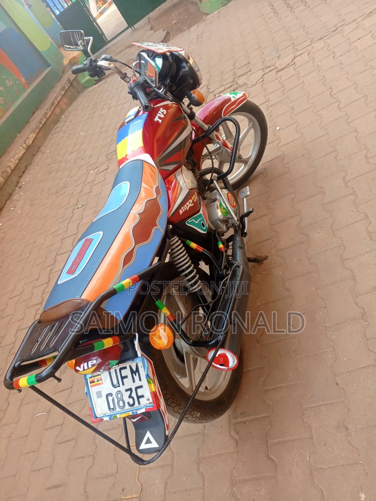 TVS HLX 125 2019 Red