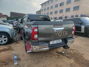 Toyota Hilux 2017 Green
