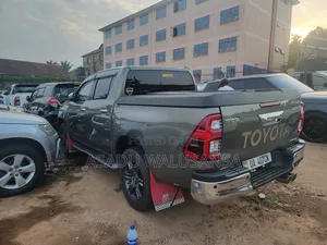 Toyota Hilux 2017 Green