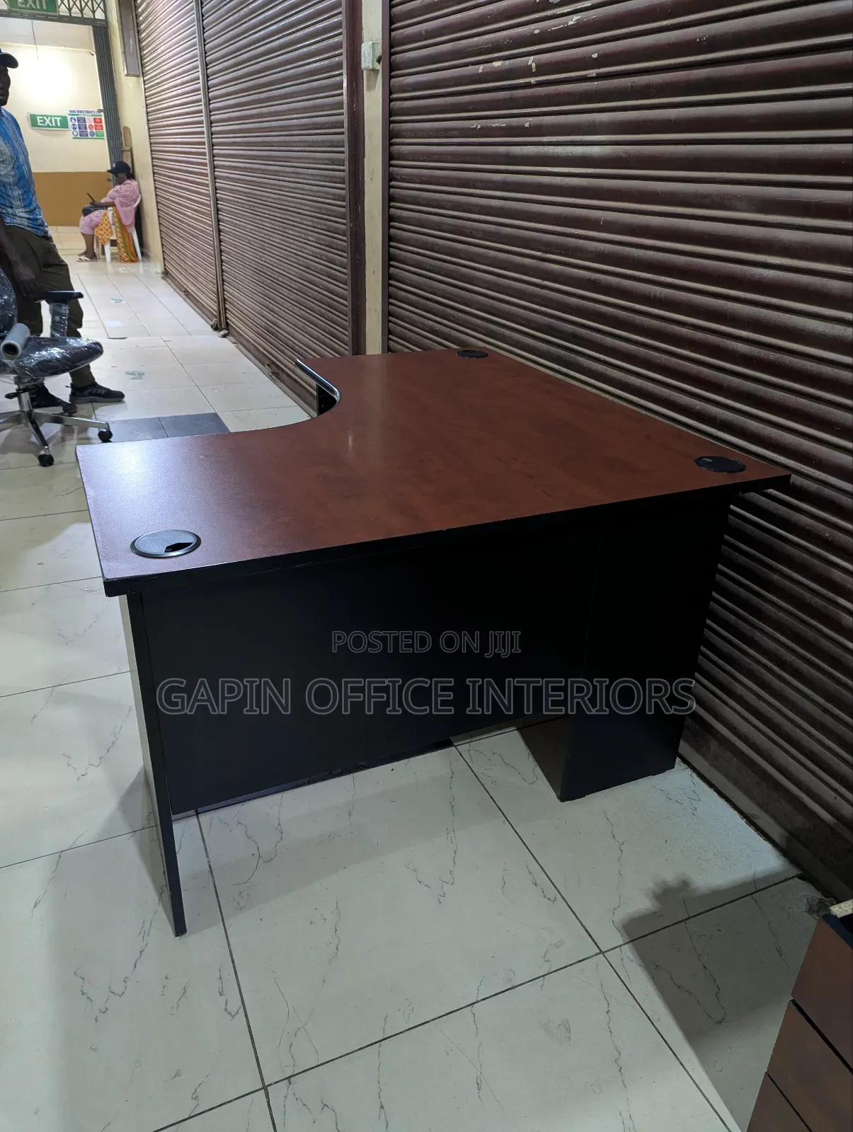 Curved// L Shaped Office Desk of Size 1.2m by 1.2m