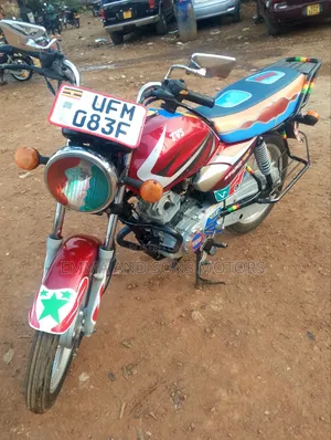 TVS HLX 125 2022 Red