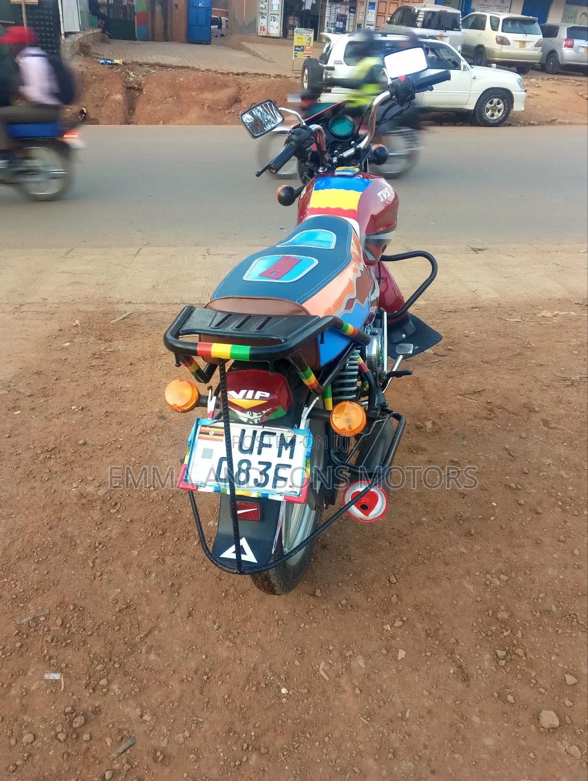 TVS HLX 125 2022 Red