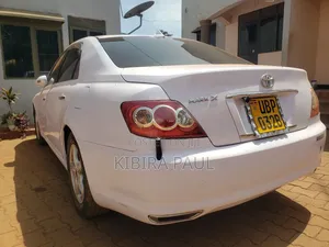 Toyota Mark X Zio 2008 White