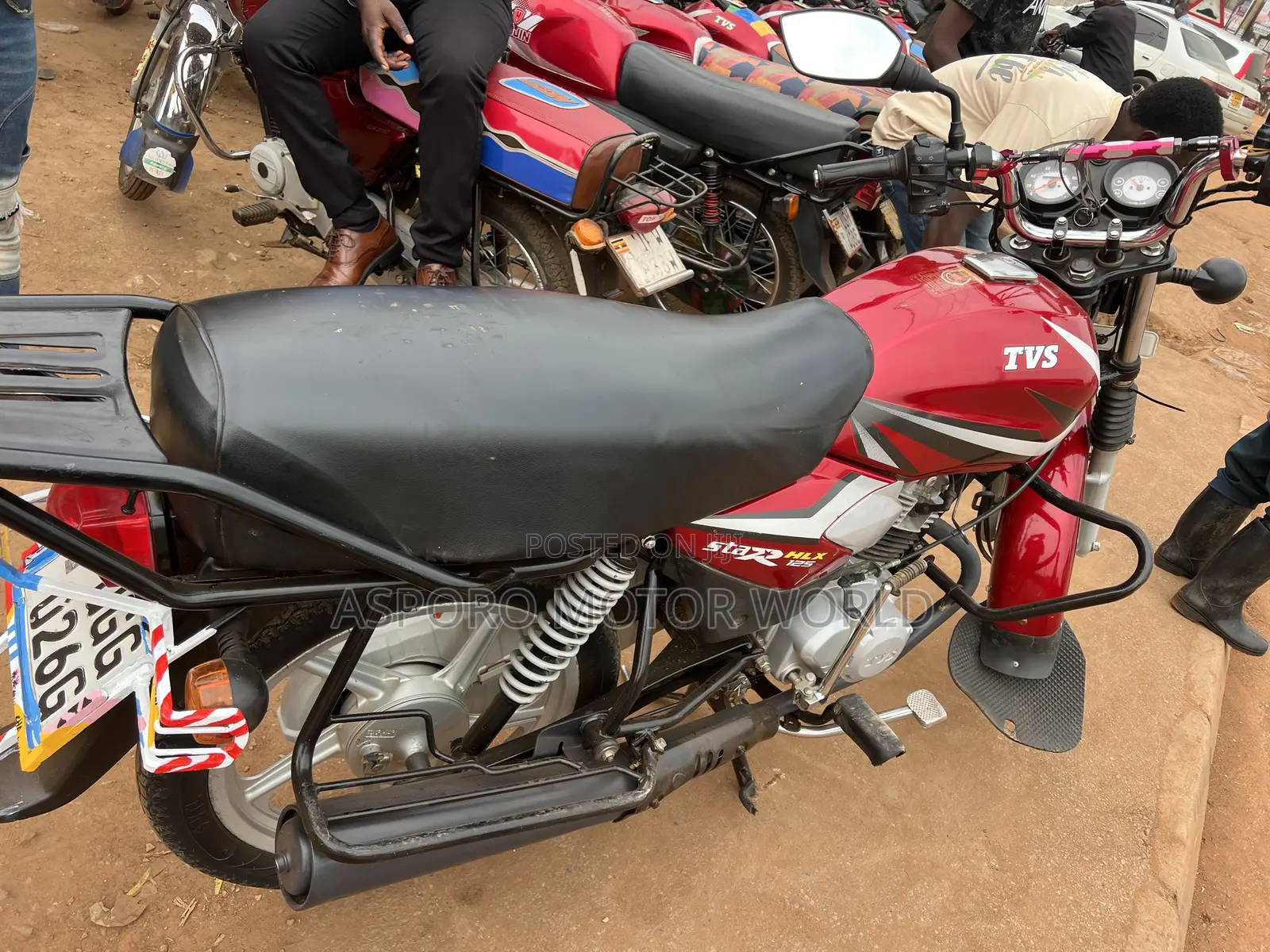 TVS HLX 125 2024 Red