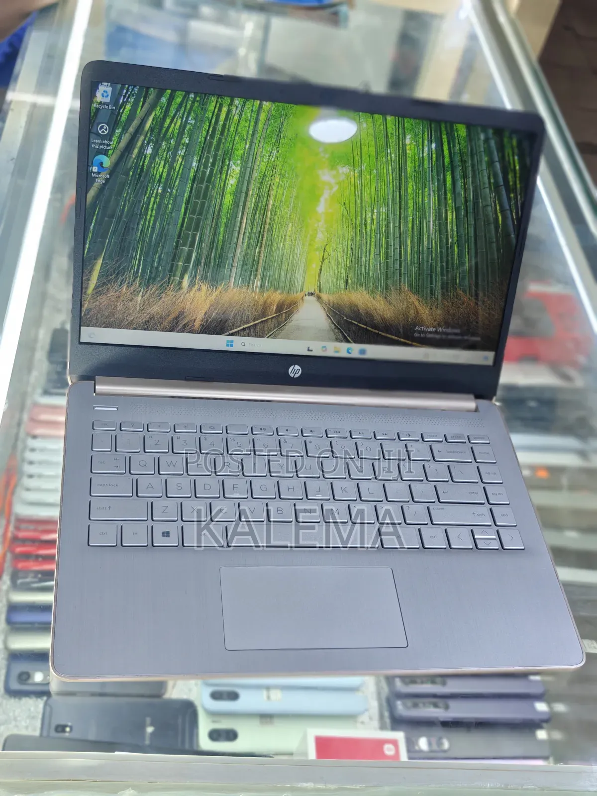 Laptop HP 14-ep0063 8GB Intel Core i5 SSD 256GB
