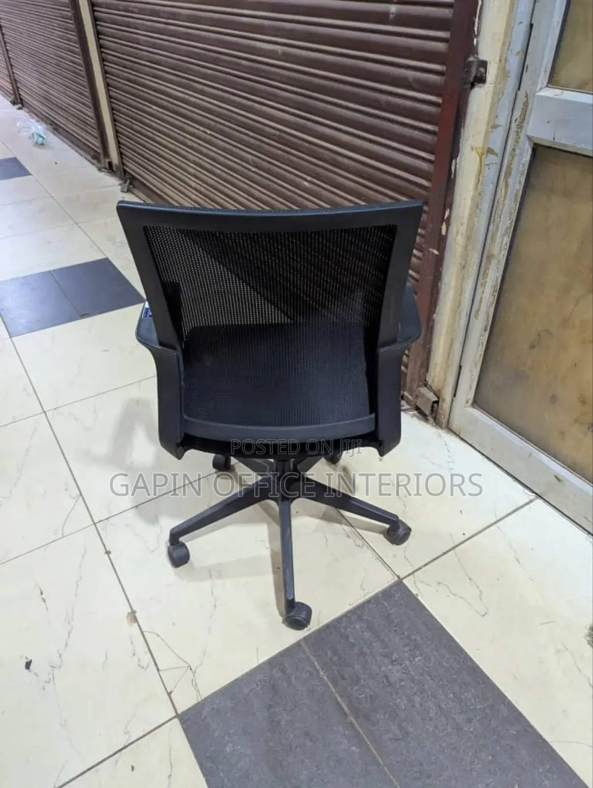 Simple Adjustable Chair Ready for Pick Up or Derivery