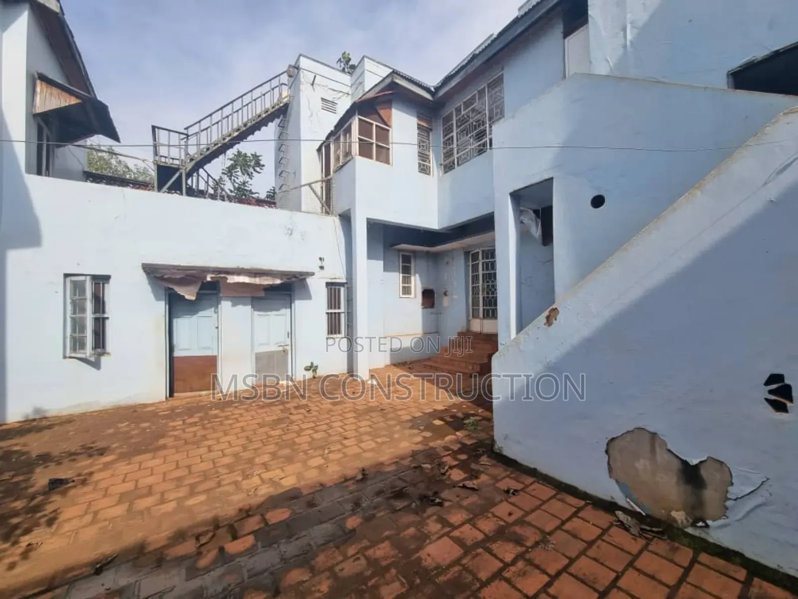 5bdrm House in Bukoto Street, Central Division for sale