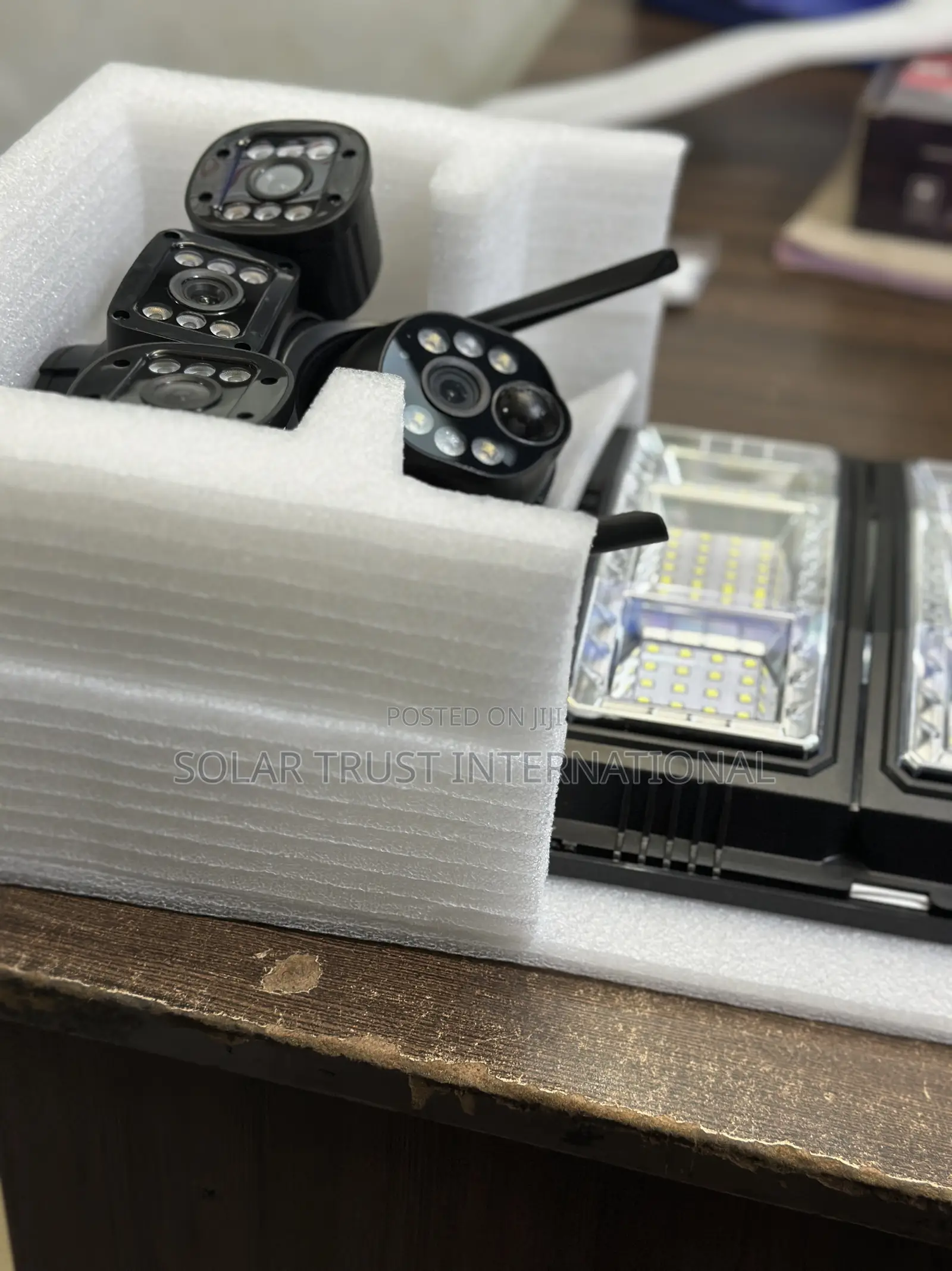Solar Camera + Lighting