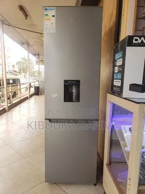 Hisence 341litres Fridge
