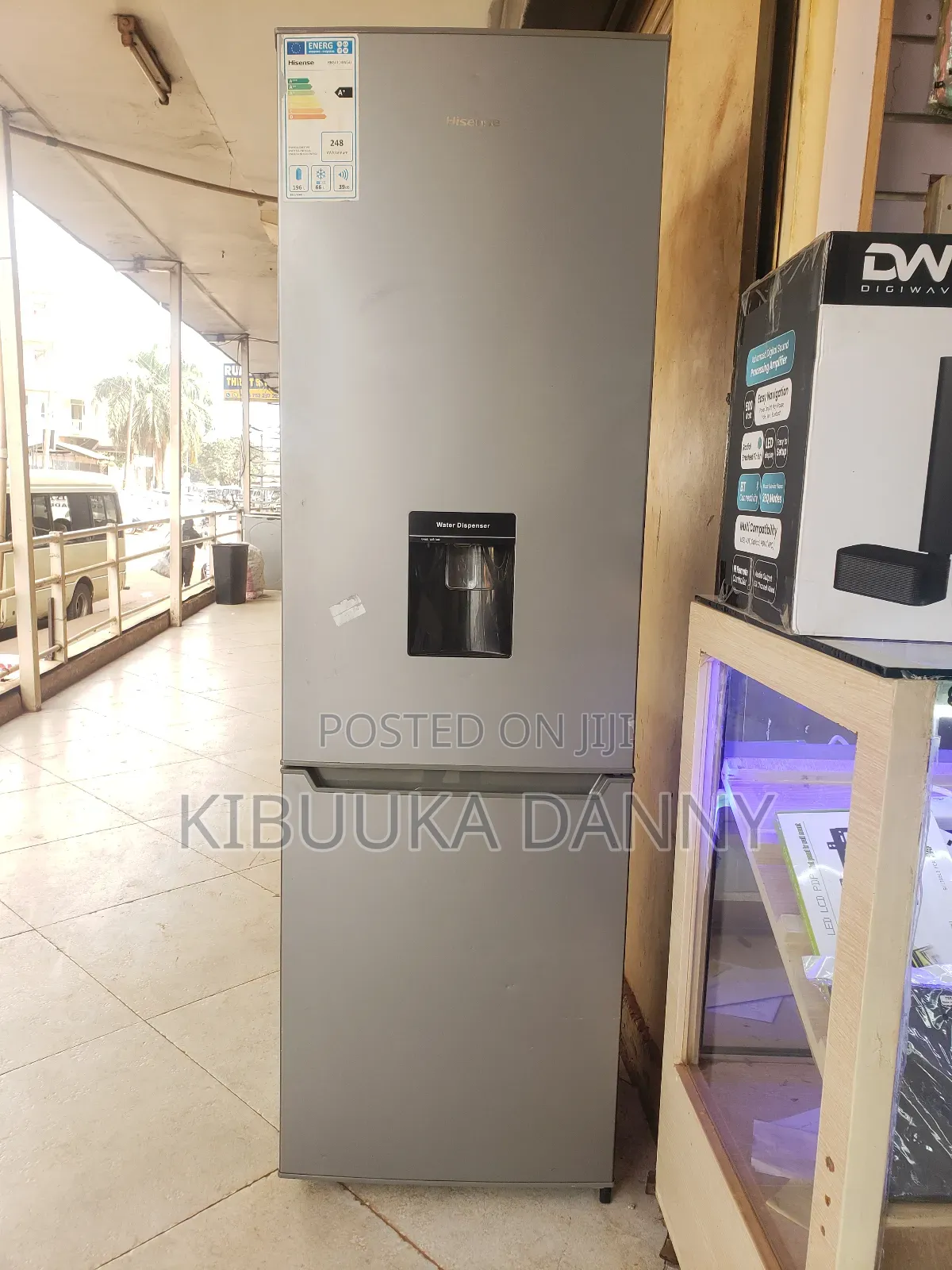 Hisence 341litres Fridge