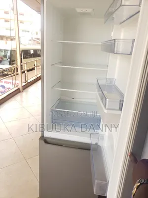 Hisence 341litres Fridge