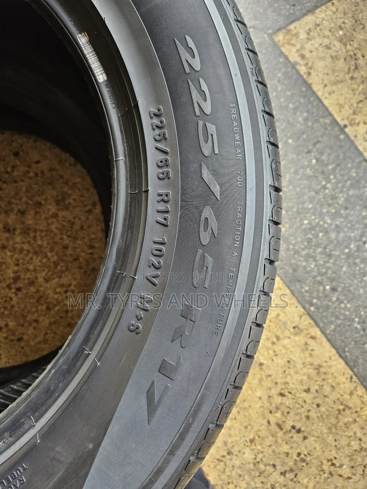 225 65 R17 Pileri Only 1 Peace Available Now Imported Tires 4rm Japan