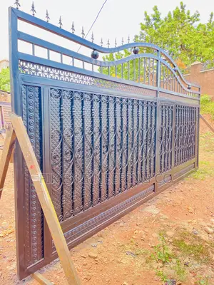 Slliddingg Gate