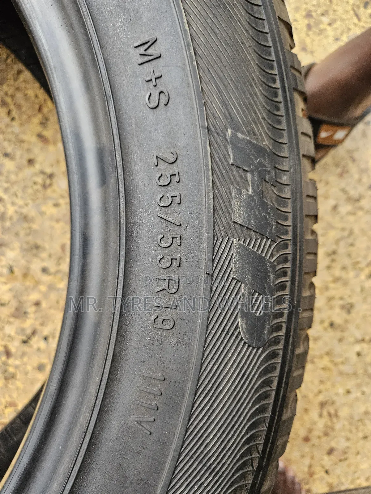 255 55 R19 In The Brand Of Goodyear 4rm Germany One Of Strongest Types