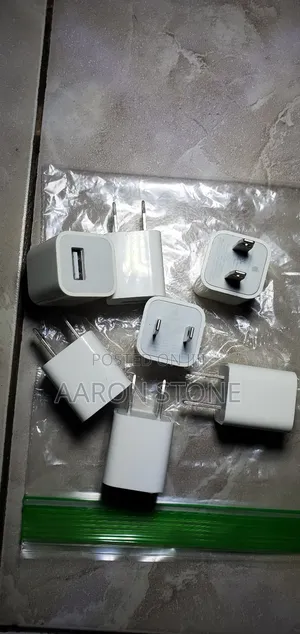 Original Apple 5w Usb Chargers – White, Like New, Bulk Deal