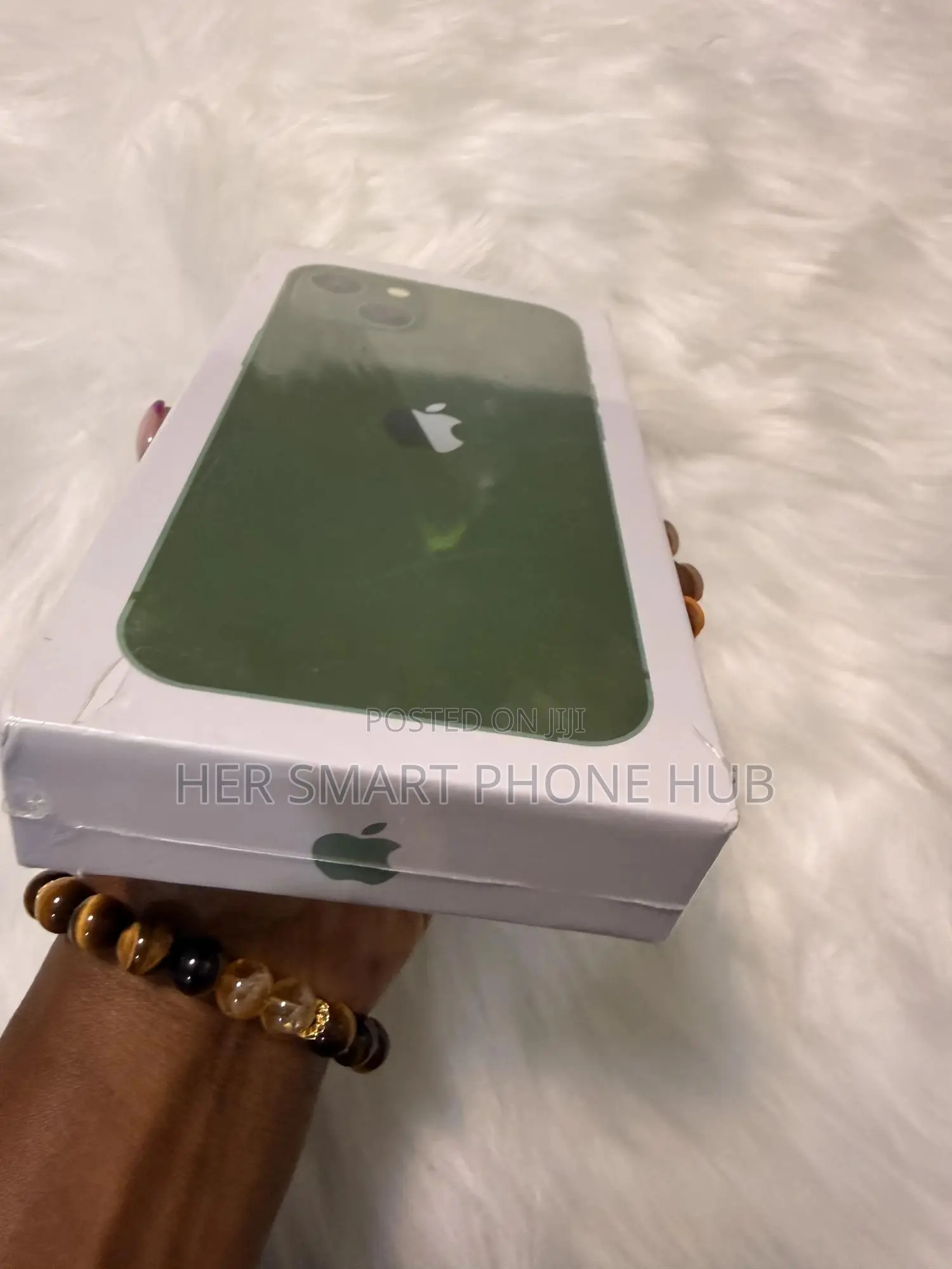 New Apple iPhone 13 128 GB Green