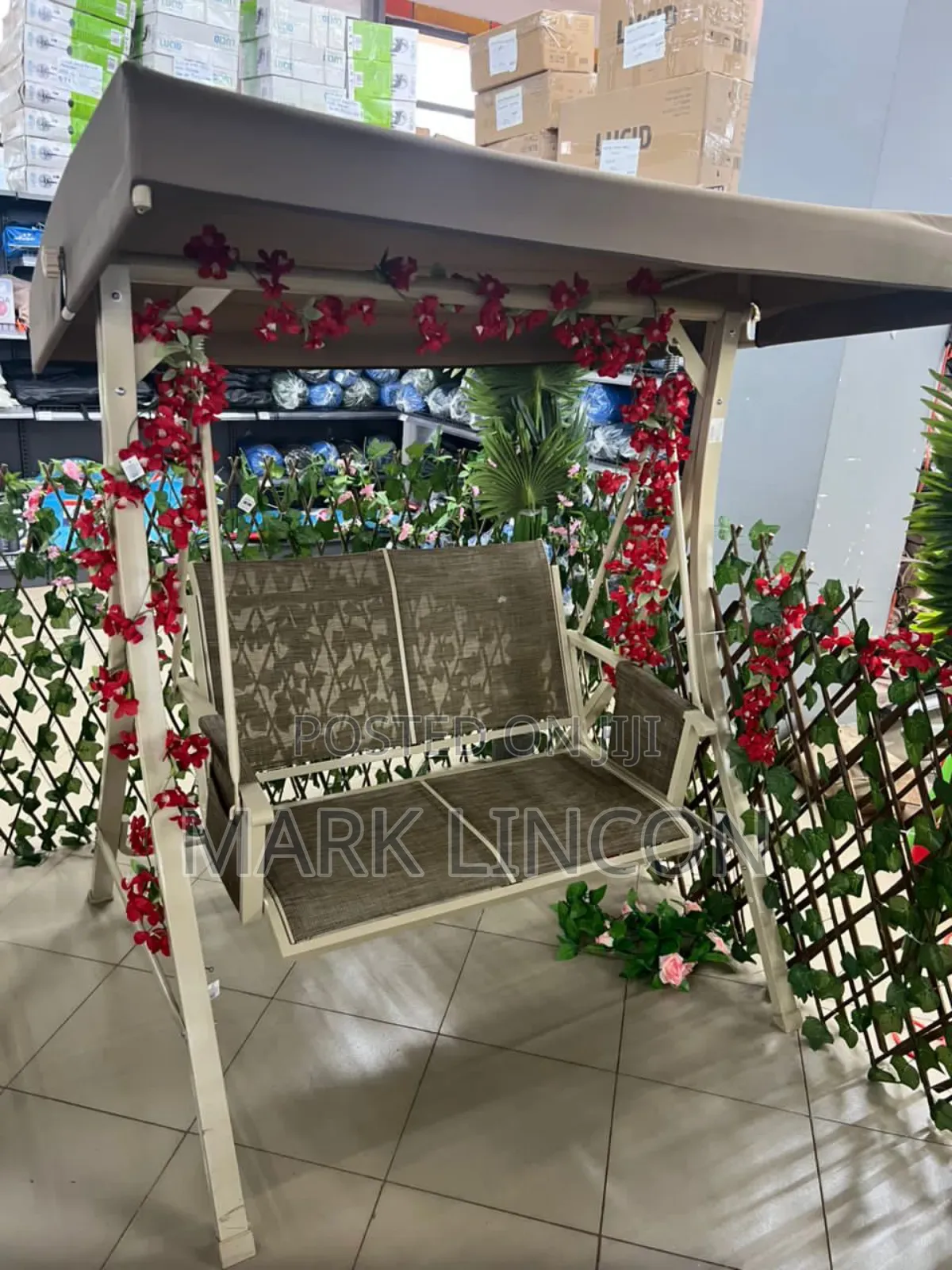 Outdoor Shade Swinging Chair