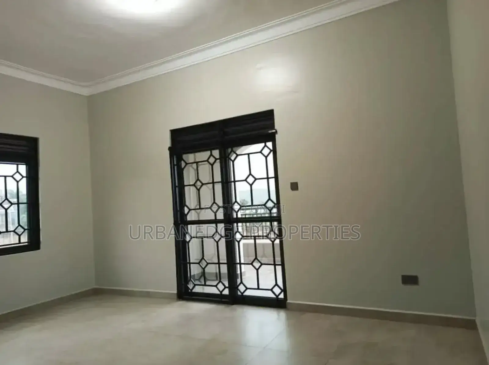 7bdrm Mansion in Muyenga, Central Division for rent