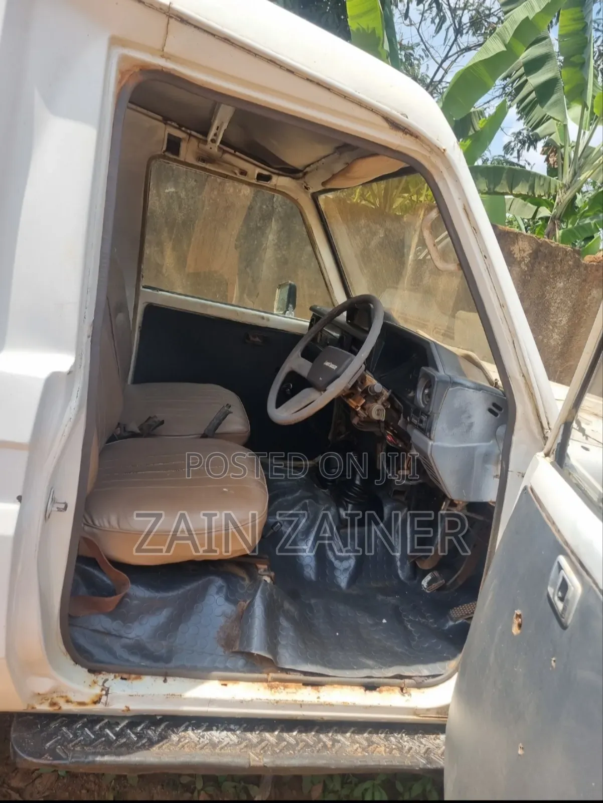 Toyota Land Cruiser 70 1989 White