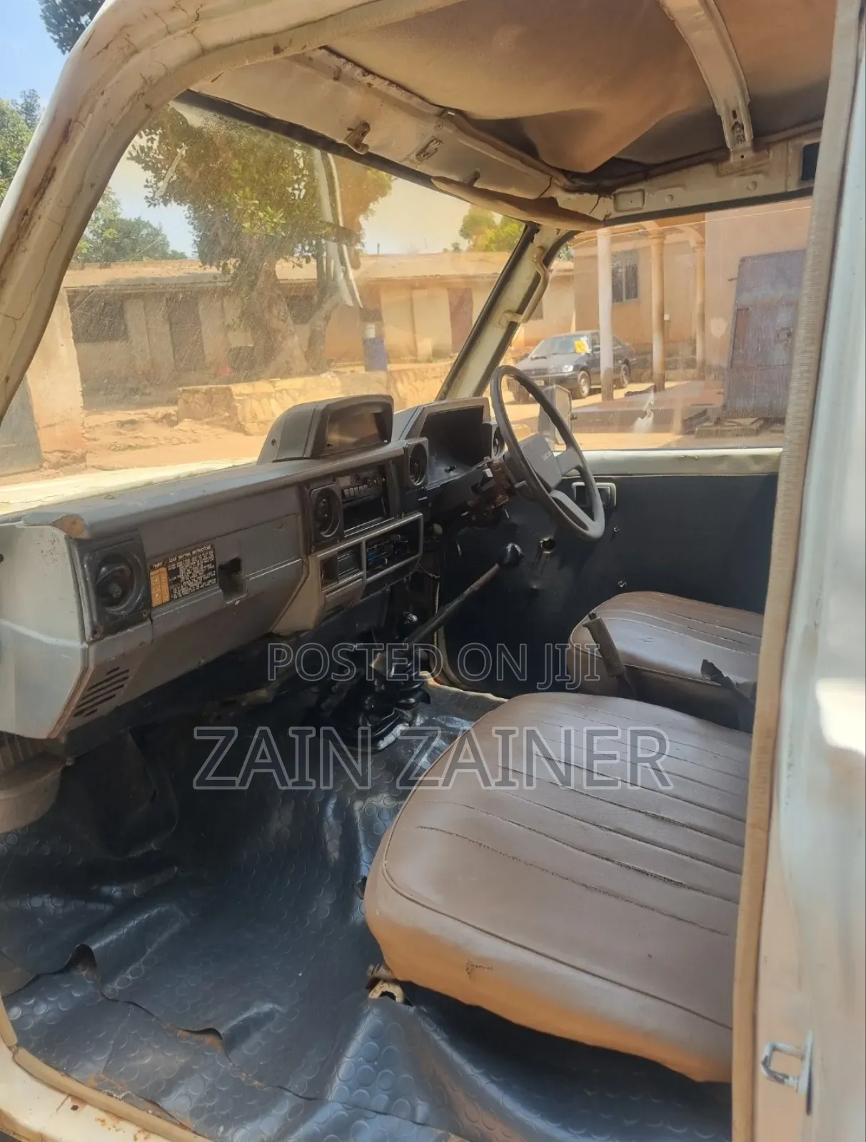 Toyota Land Cruiser 70 1989 White