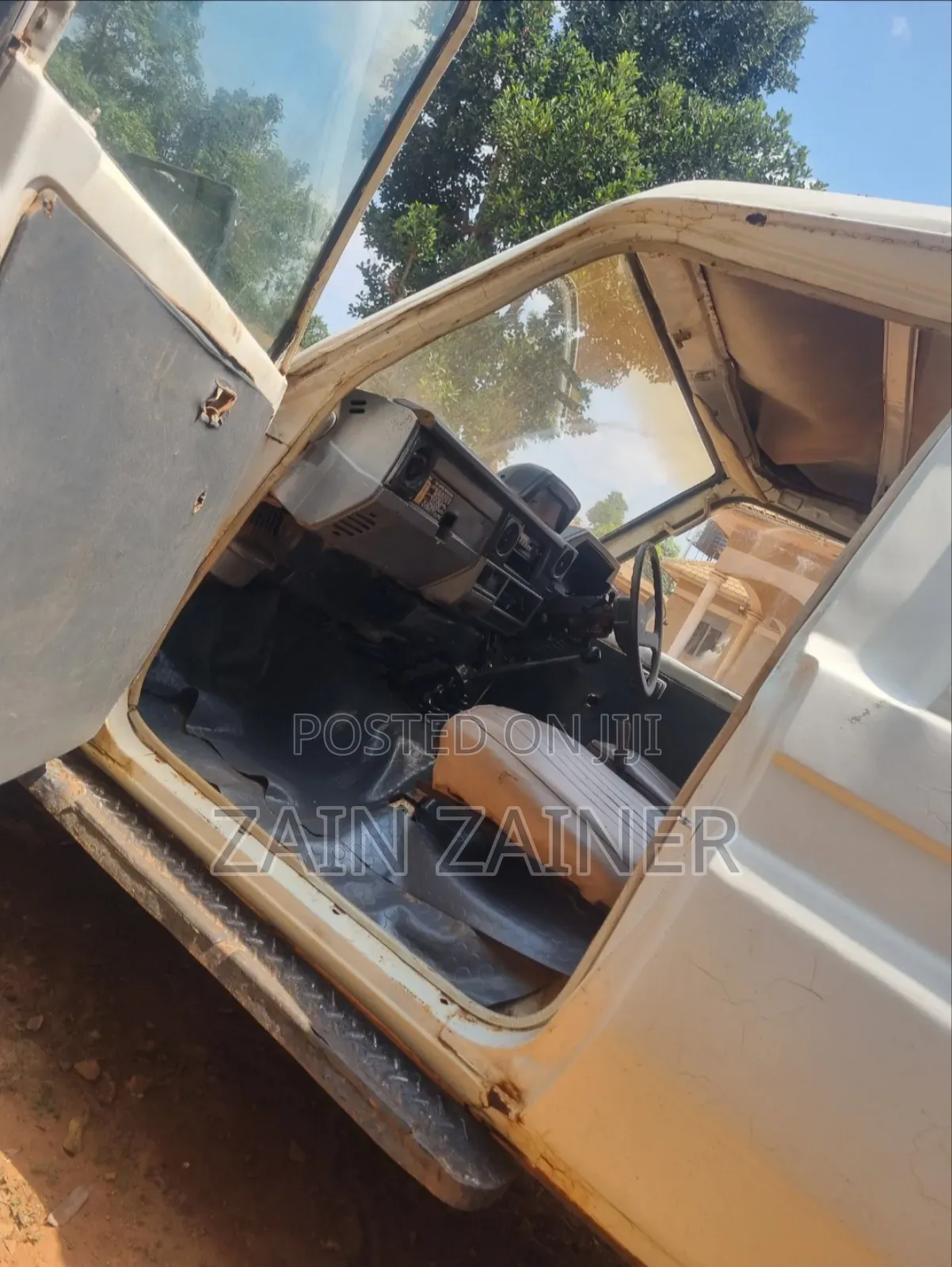 Toyota Land Cruiser 70 1989 White