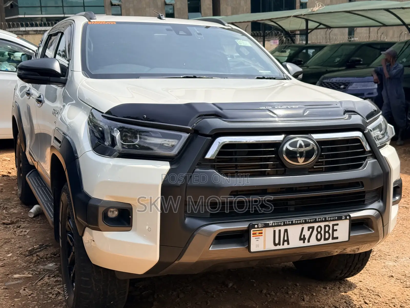 Toyota Hilux 2022 White