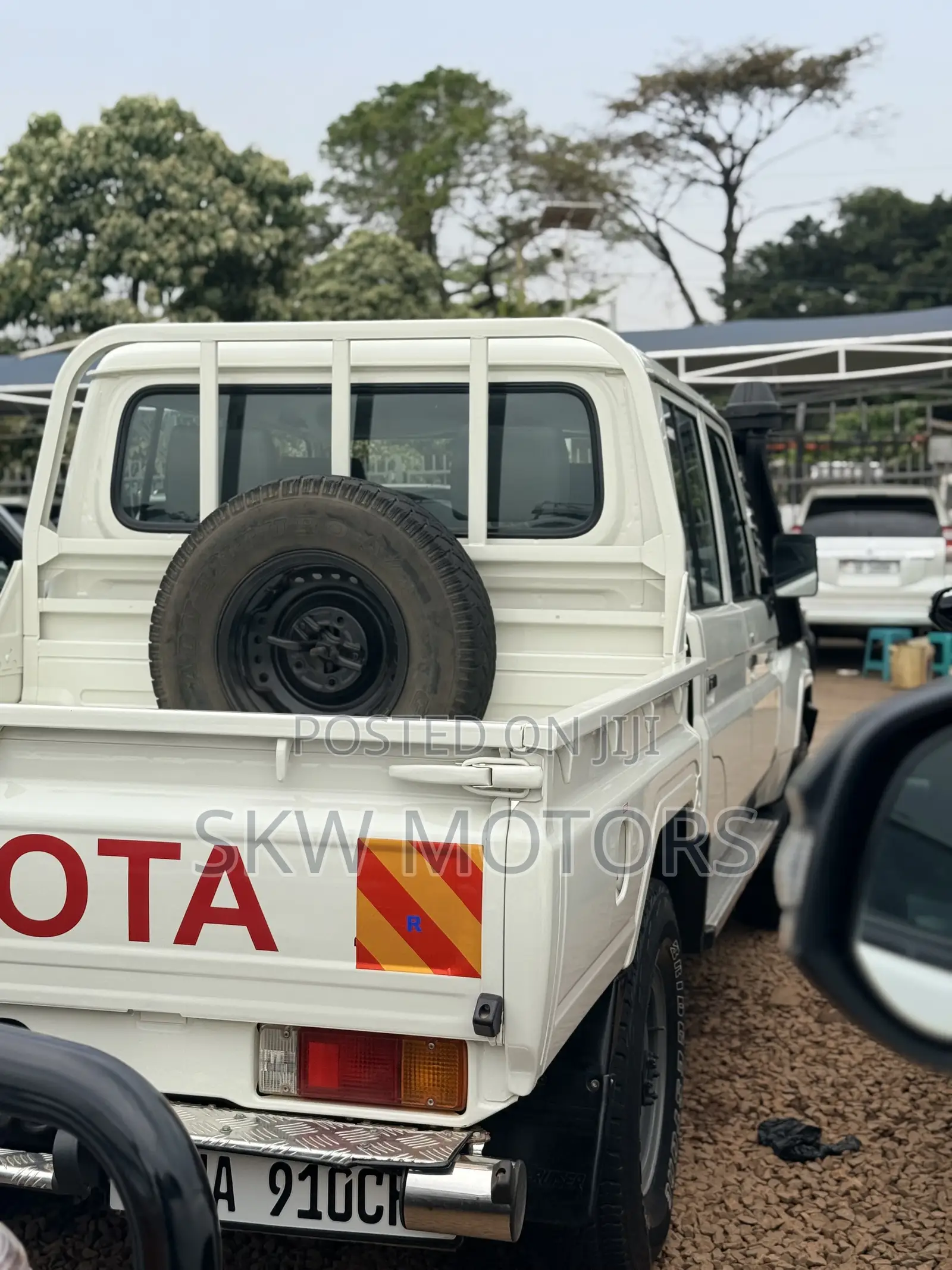 Toyota Land Cruiser 2017 White