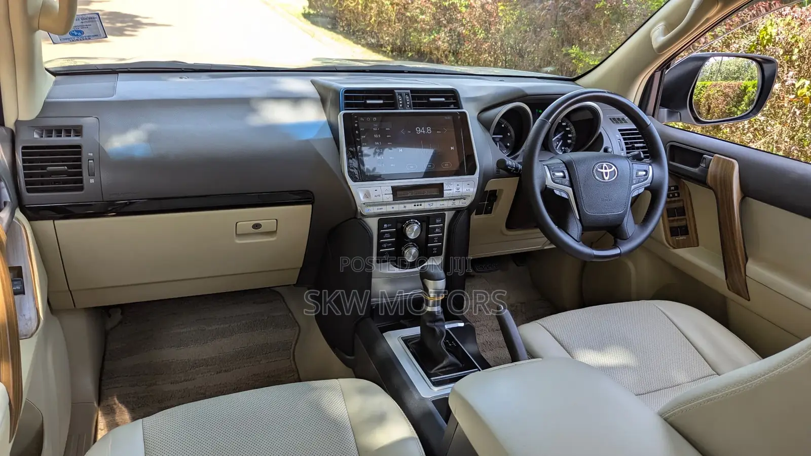Toyota Land Cruiser Prado 2017 White