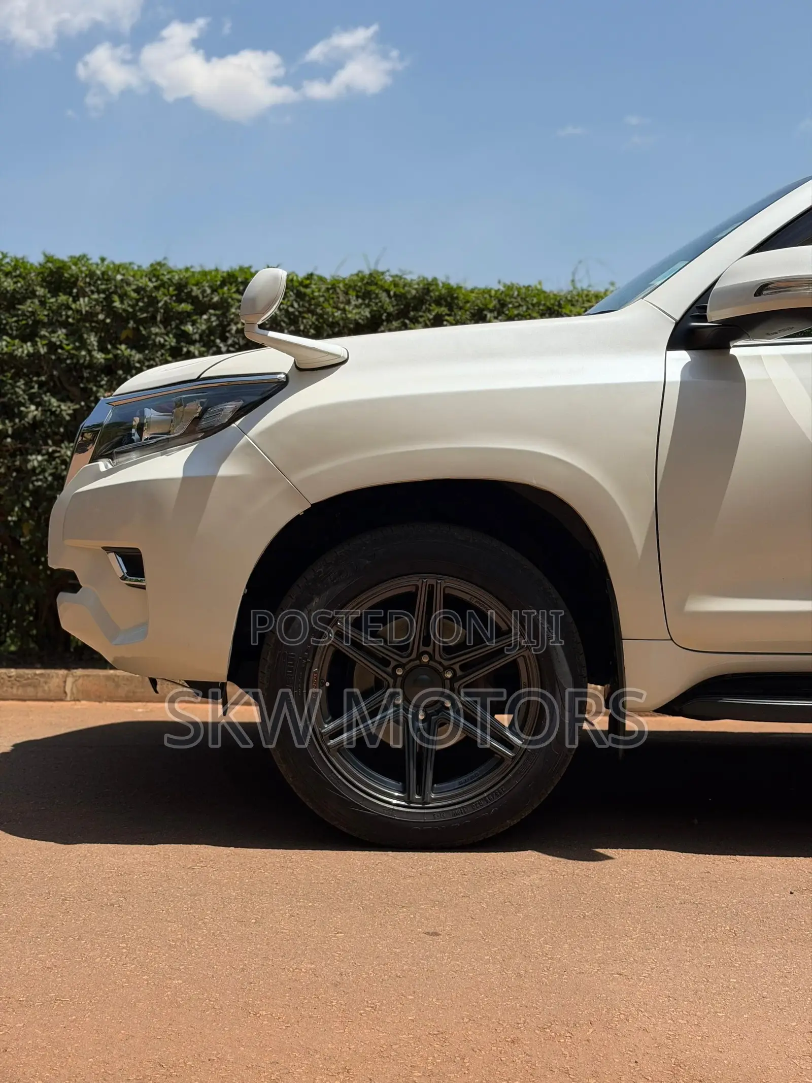Toyota Land Cruiser Prado 2017 White