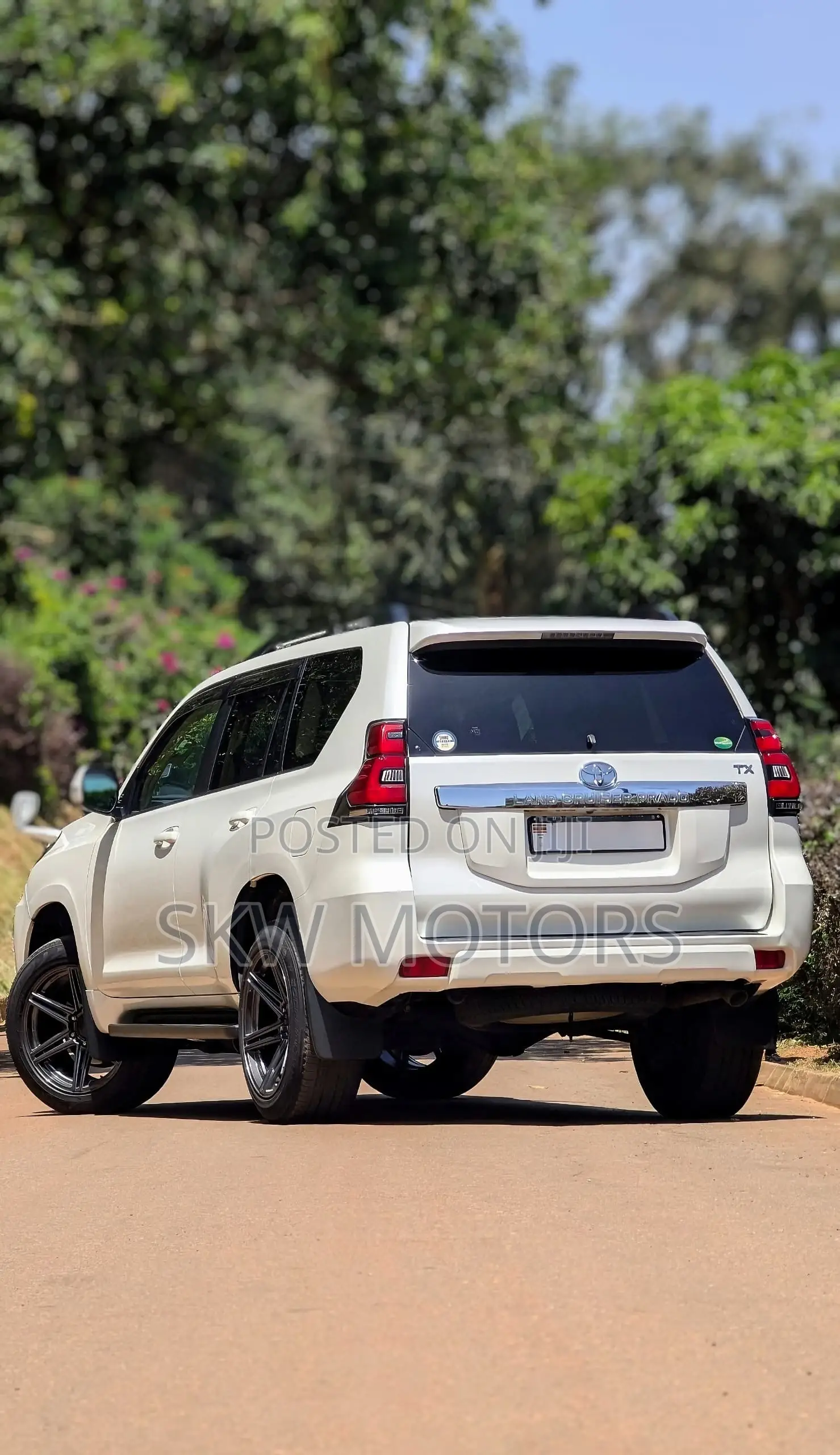 Toyota Land Cruiser Prado 2017 White