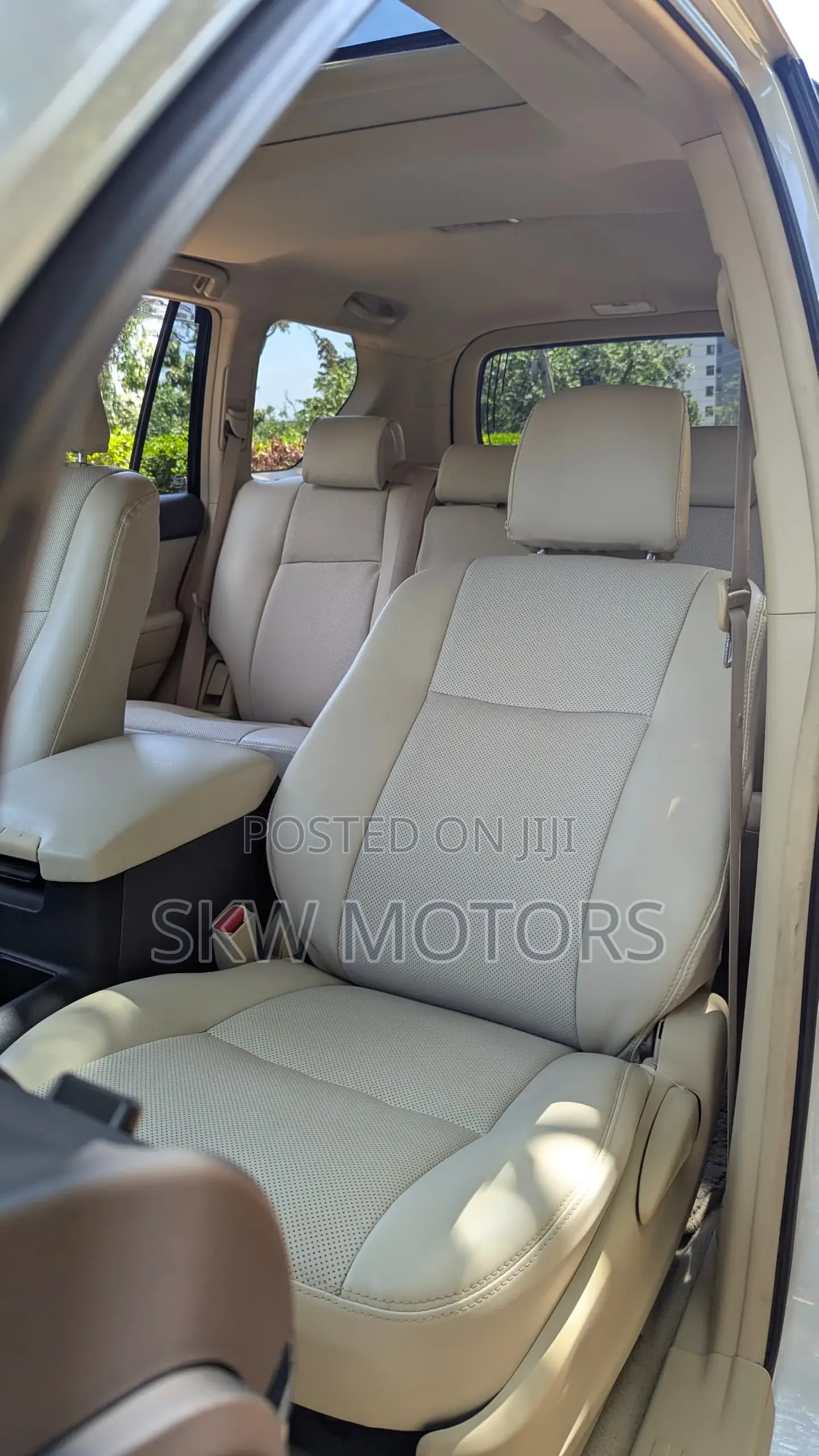 Toyota Land Cruiser Prado 2017 White