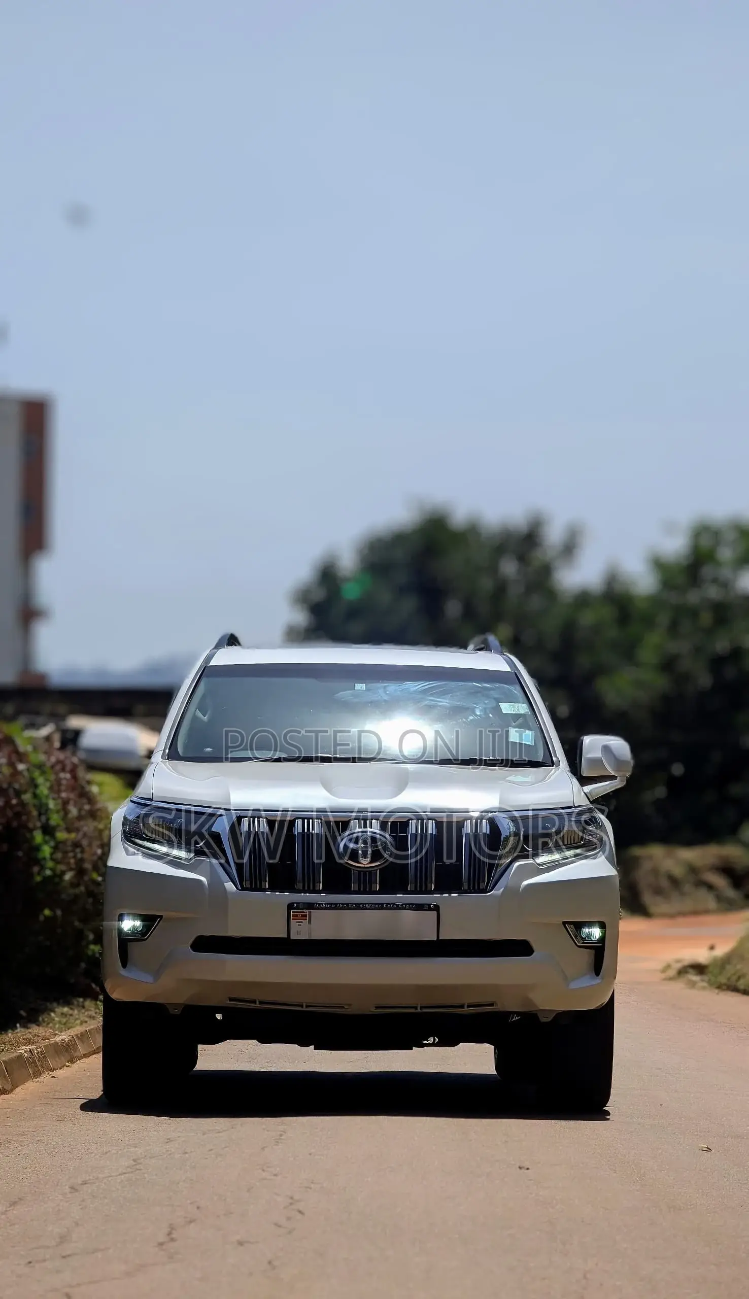 Toyota Land Cruiser Prado 2017 White
