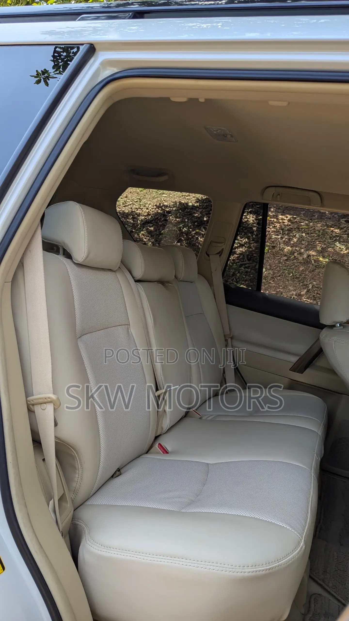 Toyota Land Cruiser Prado 2017 White
